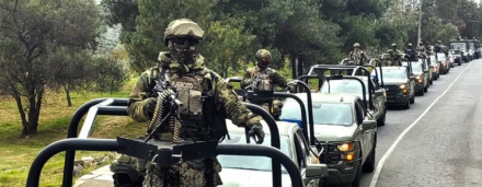 La Marina envía fuerzas especiales a Michoacán para capturar líderes criminales.