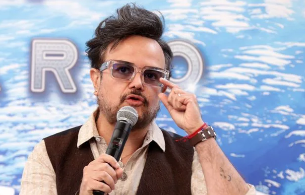 Aleks Syntek declara que Shakira fue sugestiva con él frente a su pareja.