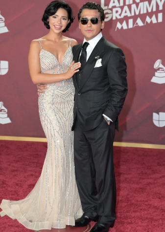 Ángela Aguilar expresa su interés en ser madrina del hijo común de Cazzu y Nodal en una entrevista reciente.