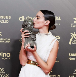 Fallece la actriz española Verónica Echegui a los 42 años, reconocida como una importante figura del cine español.