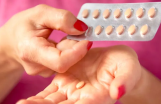 La terapia con estatinas es esencial para disminuir los niveles de colesterol sanguíneo, si bien seguir una alimentación balanceada es igualmente fundamental.