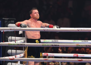 Como resultado del veredicto de Crawford contra Canelo, este último pierde su estatus de campeón.