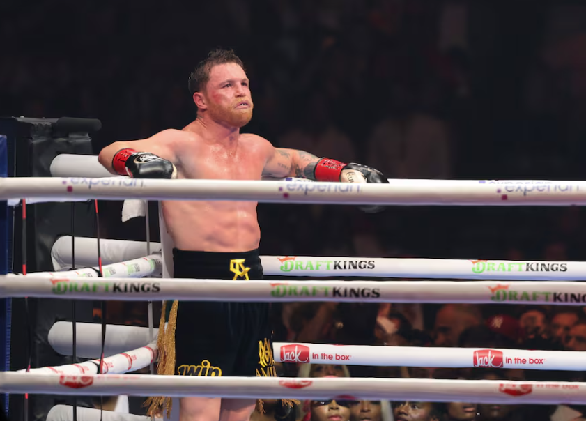 Como resultado del veredicto de Crawford contra Canelo, este último pierde su estatus de campeón.