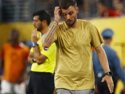 Martín Anselmi fue destituido de su cargo como entrenador del FC Porto de Portugal.