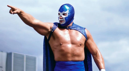 Blue Demon Jr. fue ingresado de emergencia al hospital después de sufrir lesiones graves en un accidente vehicular.