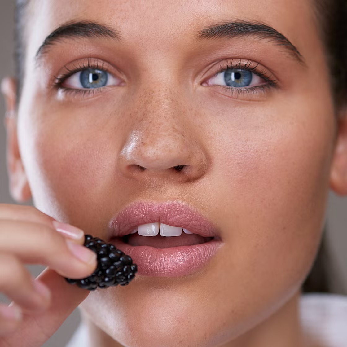 Una dieta antiinflamatoria puede mejorar la salud y la apariencia.