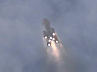Científicos chinos descubren bacteria altamente resistente a medicamentos en plataforma de observación.