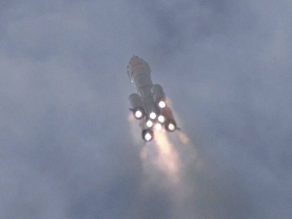 Científicos chinos descubren bacteria altamente resistente a medicamentos en plataforma de observación.