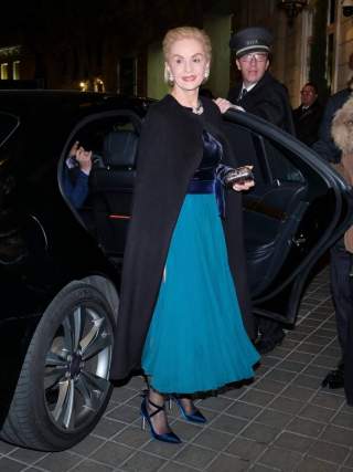 Carolina Herrera, a sus 86 años, revela su estrategia para mantener la salud, que consiste en ingerir seis veces más comidas en un día