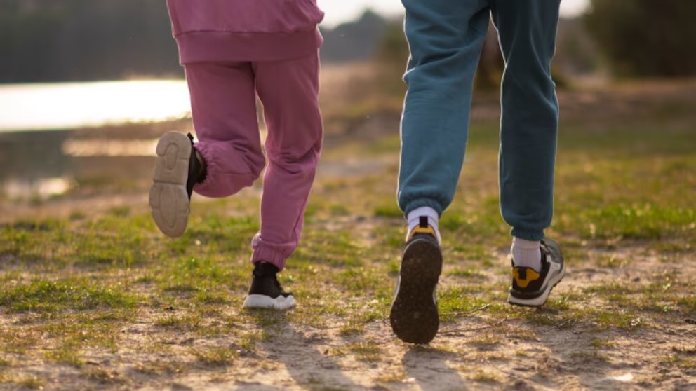 Se examina cuándo pasear resulta más beneficioso para la salud teniendo en cuenta aspectos como el nivel de energía individual y las condiciones meteorológicas.