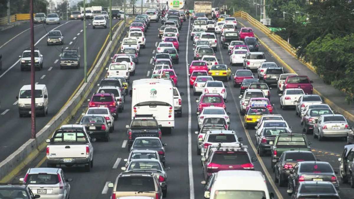 ¡Tráfico caótico en Guadalajara hoy! Accidentes afectan Zapotlanejo, Puerto Vallarta y Lázaro Cárdenas