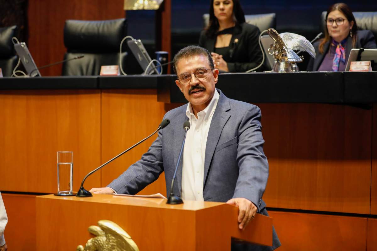 Carlos Lomelí promueve en el Senado que el agua sea un derecho y no un negocio: nueva ley prohíbe cortes y crea un registro
