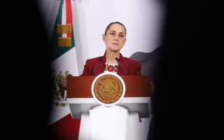 Sheinbaum y Sánchez normalizan relaciones en Barcelona; presidenta mexicana niega crisis diplomática