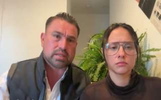 Victimas de La Luz del Mundo exigen transparencia a FGR sobre cierre de investigacion y exhiben contrato con redes politicas