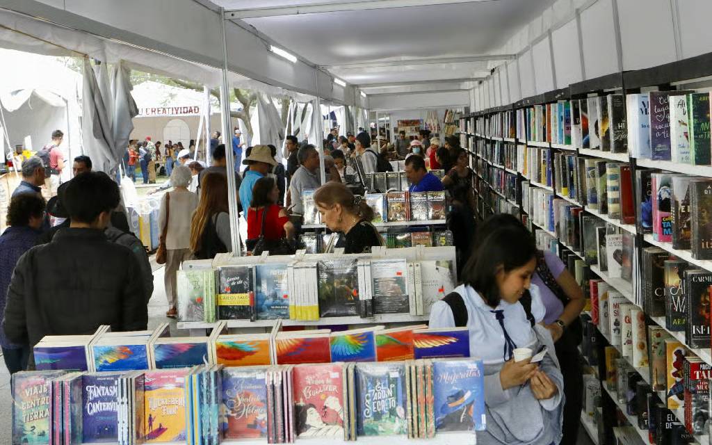 Reconocen a la UNAM y a la Fundación Gabo; presentan cifras del cine mexicano y actividades culturales en Guadalajara