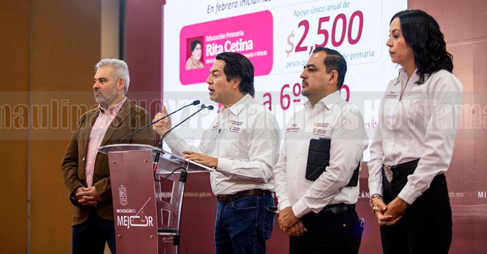 Entregan beca Gertrudis Bocanegra a 44 mil universitarios en Michoacán