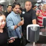 ¡Despacito por la Línea 2! Luis Fonsi sorprende a pasajeros y arma la fiesta en el Metro de la CDMX