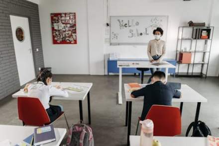 No hay puente: SEP confirma clases normales este viernes por el Día del Estudiante
