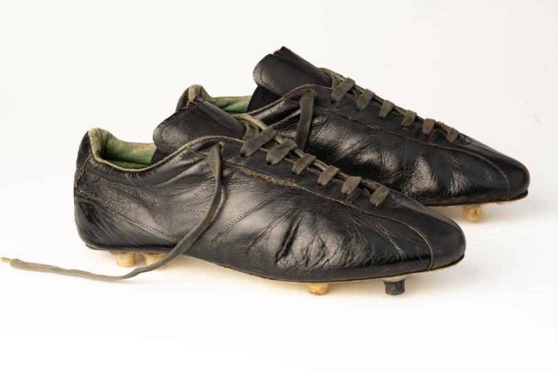 El arte de la cancha: Museo Jumex inaugura ‘Objetos de Leyenda’, una muestra histórica del fútbol como fenómeno pop