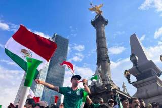 La otra cara del festejo: Recolectan más de 50 toneladas de basura en el Ángel tras la victoria de México